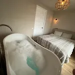Lejlighed Romantic Jacuzzi In The Center *