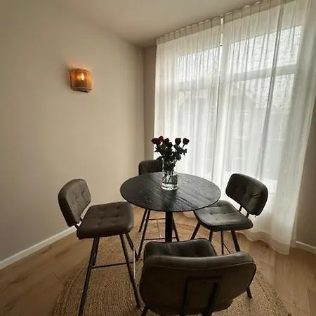 Romantic Jacuzzi In The Center Daire