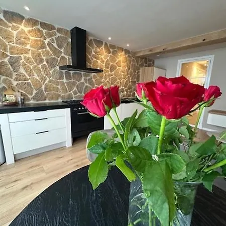 Romantic Jacuzzi In The Center