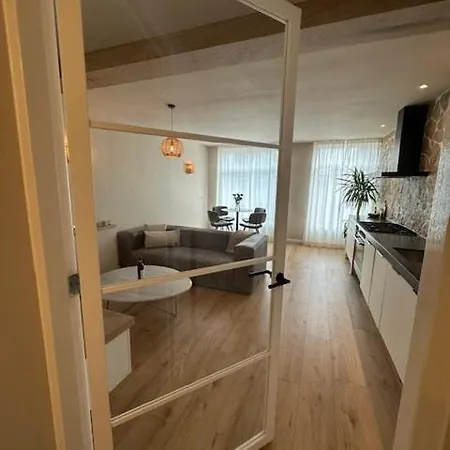 Romantic Jacuzzi In The Center Daire