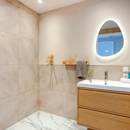 Romantic Jacuzzi In The Center Daire *