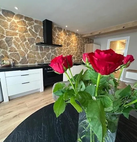 Romantic Jacuzzi In The Center