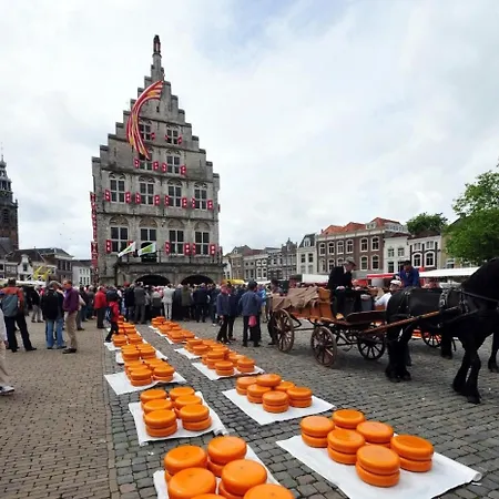 Romantic Jacuzzi In The Center
